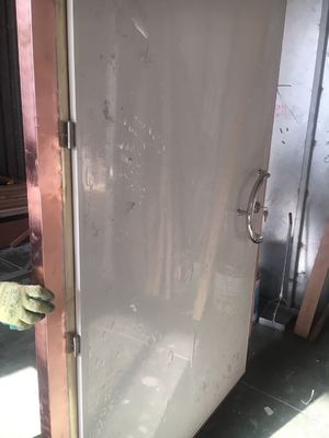 Porta de ressonância magnética blindada por RF médica com eficiência de proteção de 100 dB para faixa de frequência de 10-130 MHz e operação manual de balanço
