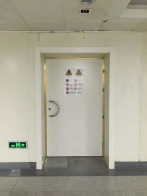 Porta de sala de ressonância magnética blindada por RF com atenuação de 100 dB por RF Blindagem de folha de cobre e fechaduras eletromagnéticas ou mecânicas