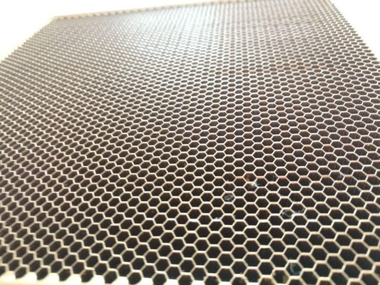 5.2mm Tamanho da célula aço Honeycomb ventilação Emi Faraday Cages blindados 50mm espessura