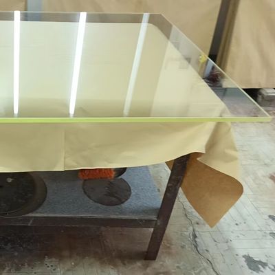 Vidro de chumbo de proteção contra radiação fabricado com matérias-primas para garantir a barreira de radiação e a transparência visual