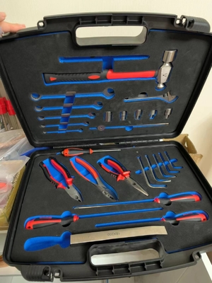 Kit de ferramentas não ferrosas de 40 peças com pinças à prova de ferrugem e caixa de plástico duro