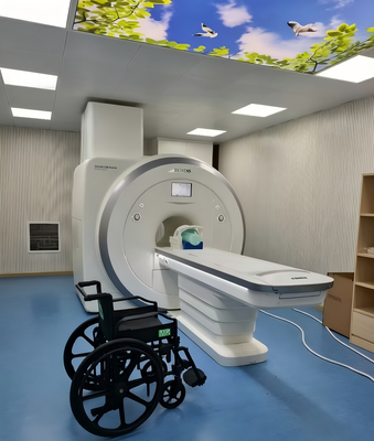 Cadeira de rodas de ressonância magnética não magnética com apoio para os pés ajustável e giratório, capacidade de peso de 120 kg e apoio de braço ajustável removível
