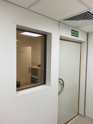 40°C a 85°C Janela blindada por RF com malha de latão e vidro temperado de 5 mm para instalação em salas de RF de ressonância magnética
