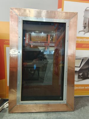 Janela blindada de ressonância magnética RF com vidro isolante de painel duplo e malha de latão pintada de preto para faixa de temperatura de -40°C a +85°C