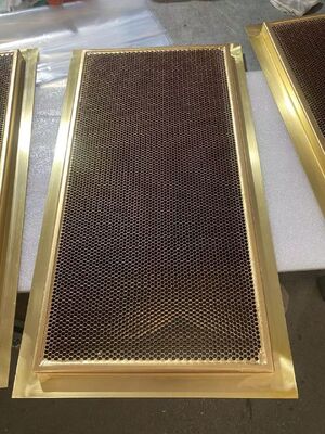 Ventilador Personalizado em Favo de Mel Projetado para Sala de RM Garantindo Controle de Fluxo de Ar e Segurança Ótimos em Instalações Médicas